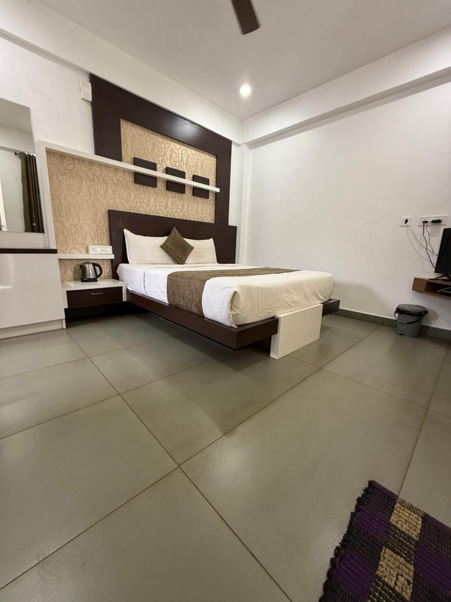 Honey Rock Hotell Kanthalloor Eksteriør bilde